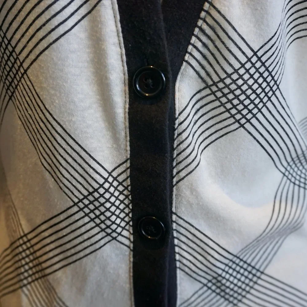 💚 URBAN OUTFITTERS Stripe Pattern Cardigan (M)